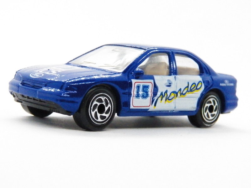 Illustration for article titled Matchbox 1:64 Ford Mondeo (with audiophile Ford Audio)